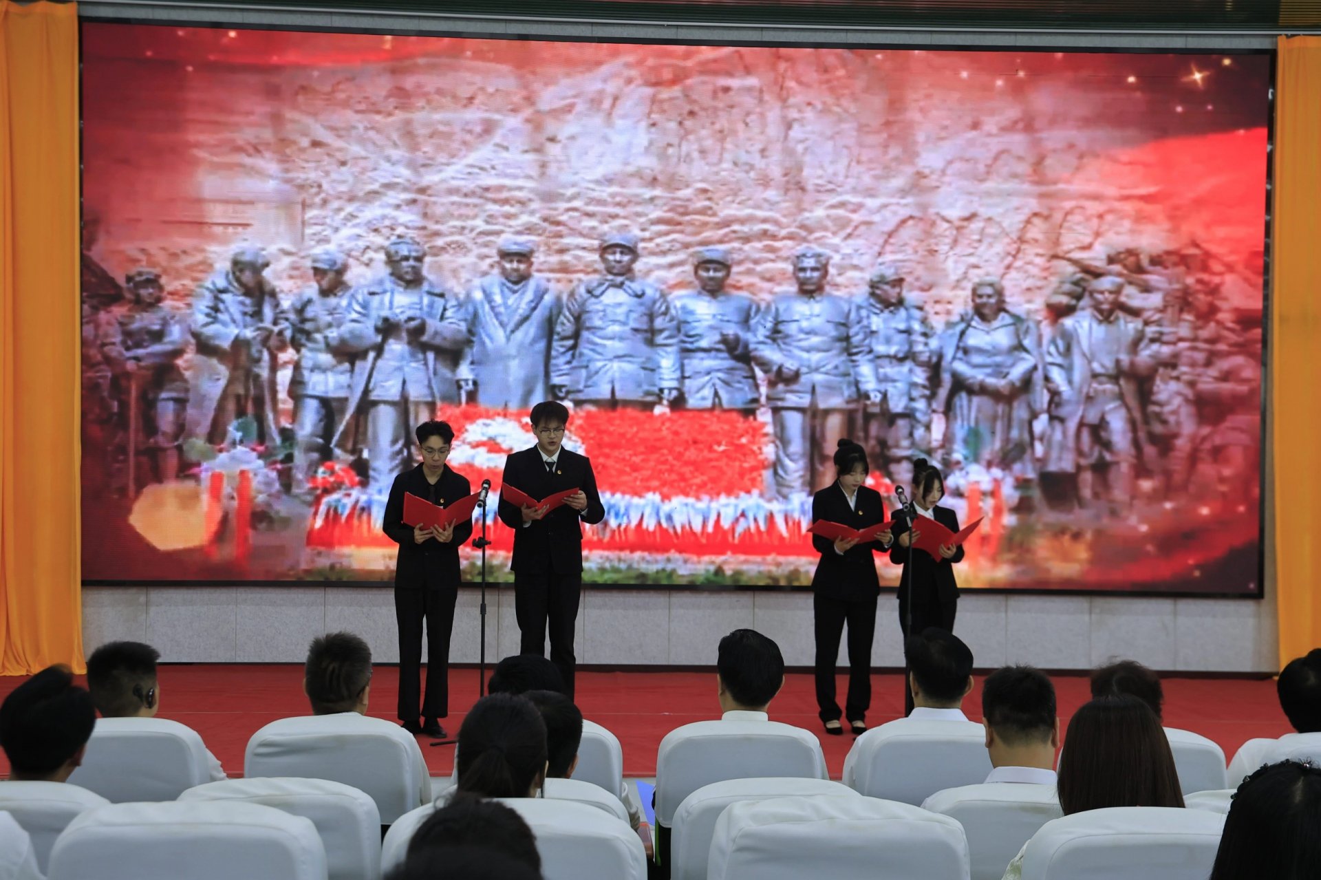 1782960280438565.jpg 必一体育官网限时优惠党员代表